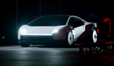 Tesla 'Cannot Guarantee' Roadster Reservation Holders Will Ever Get a Car