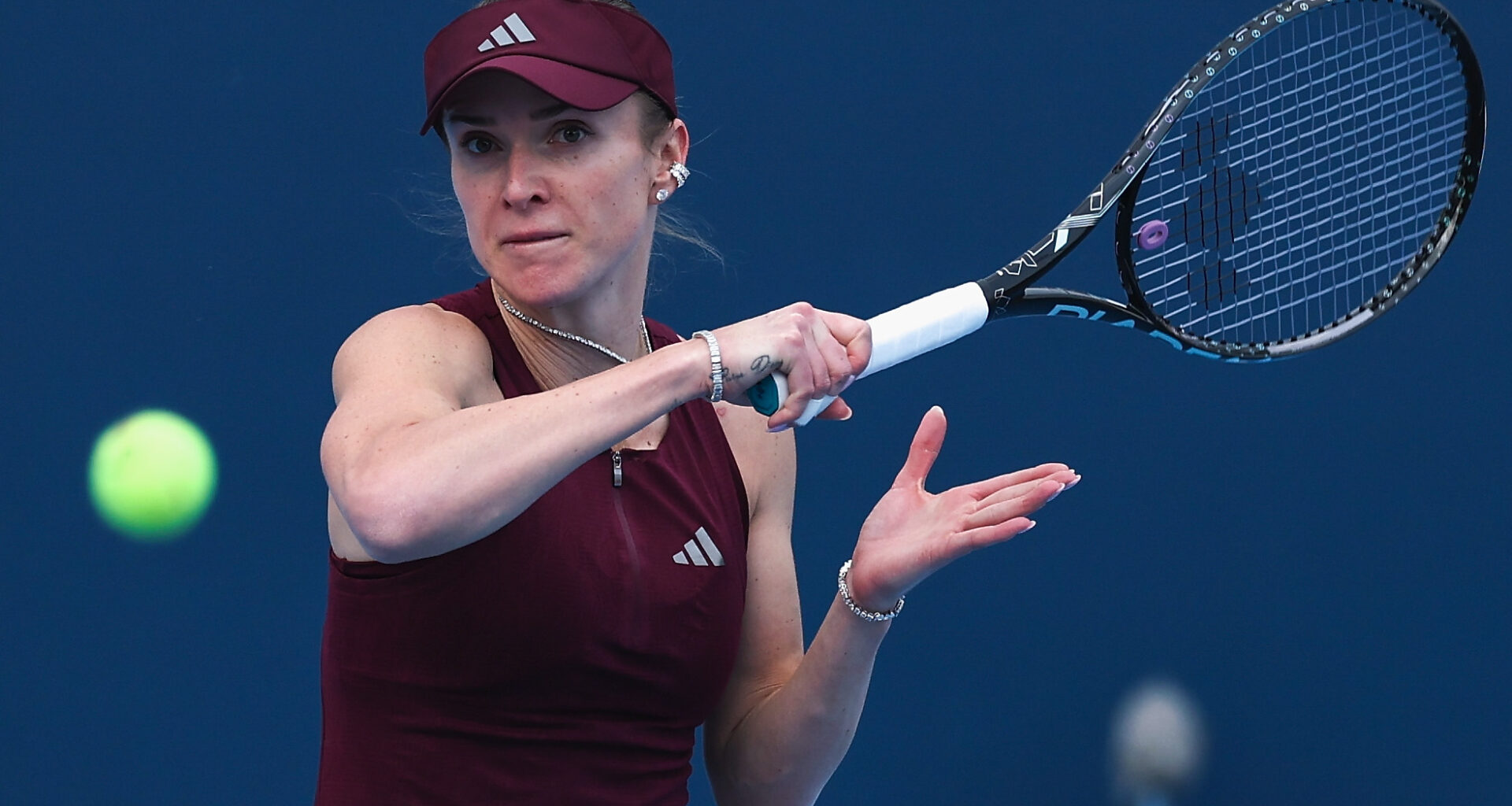 In first Beijing match since 2019, Svitolina bests Siniakova in three sets