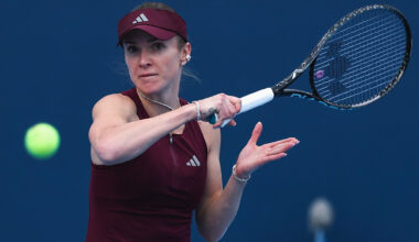 In first Beijing match since 2019, Svitolina bests Siniakova in three sets