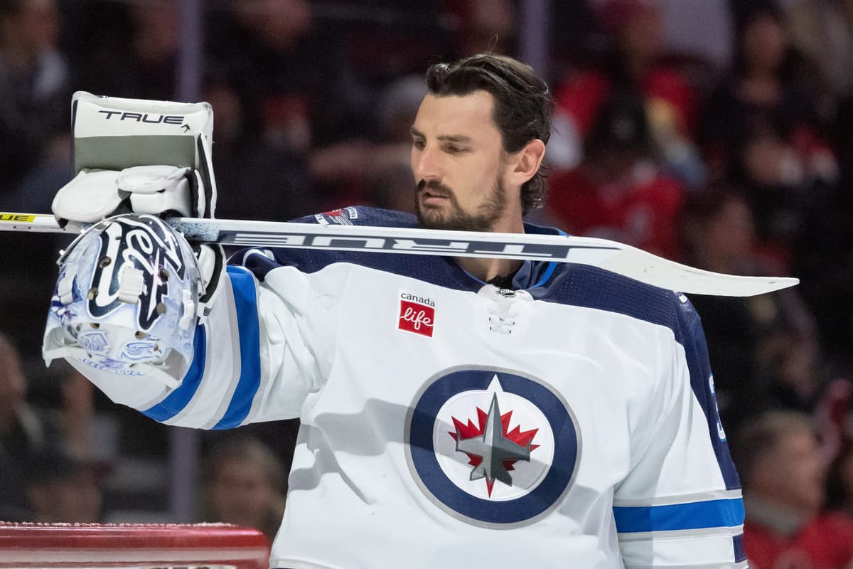 Could a strong start for Jets change situation with Connor Hellebuyck?