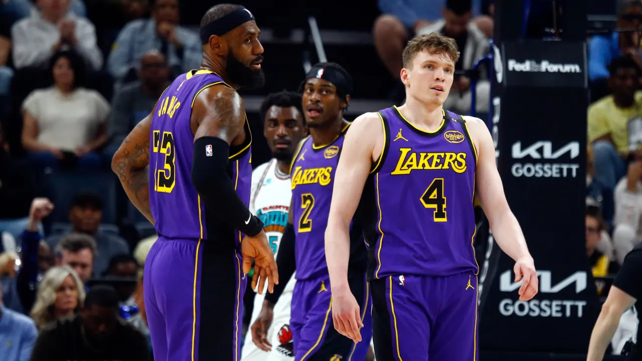 Lakers' Dalton Knecht gets brutal roster update as NBA future takes turn for the worse image