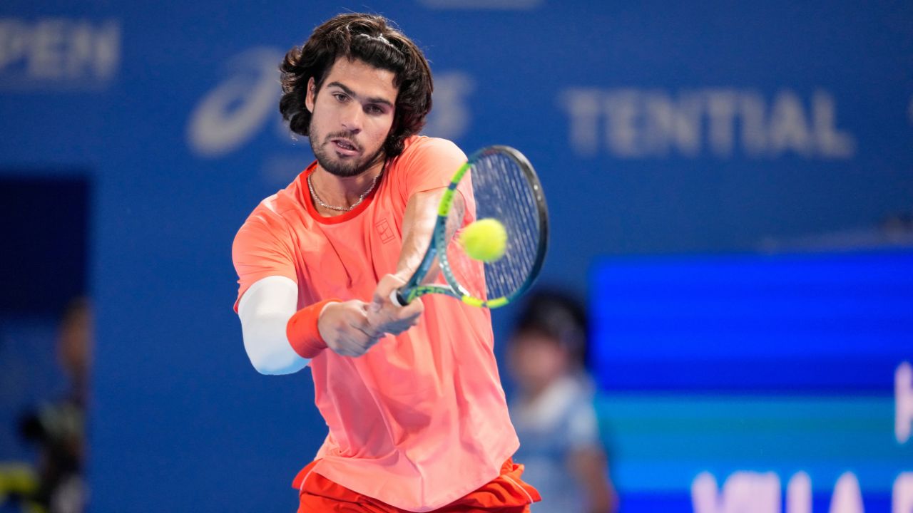 Carlos Alcaraz stunned by Zizou Bergs at Shanghai Masters