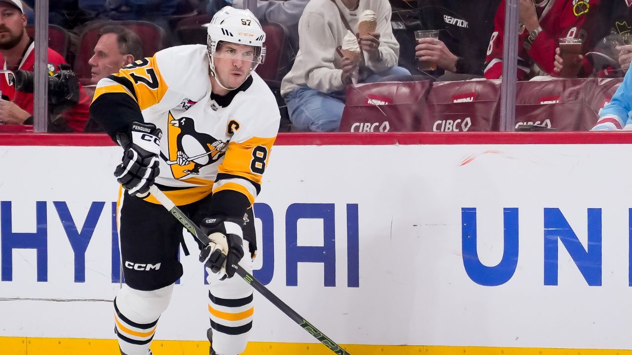 Penguins' Crosby moves into seventh on NHL's all-time assists list