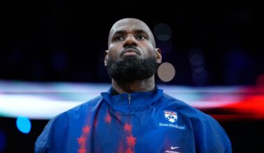 LeBron James tosses chalk, gets 76ers intro for first time in Philadelphia