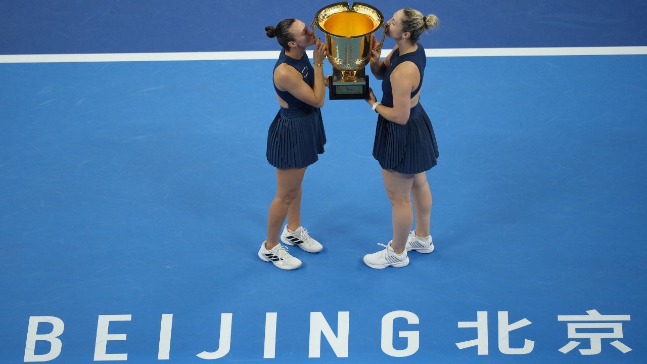 Stefani, Canada's Dabrowski win women's doubles title at China Open