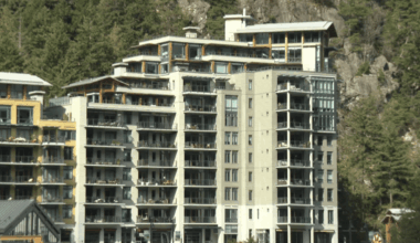 Incumbent West Vancouver mayor defends his actions