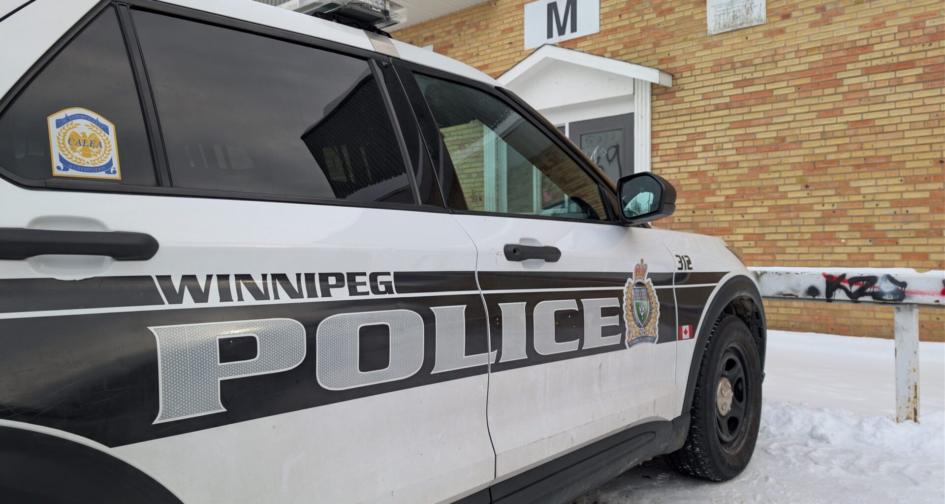 Man, 42, arrested on shoplifting charges in Winnipeg