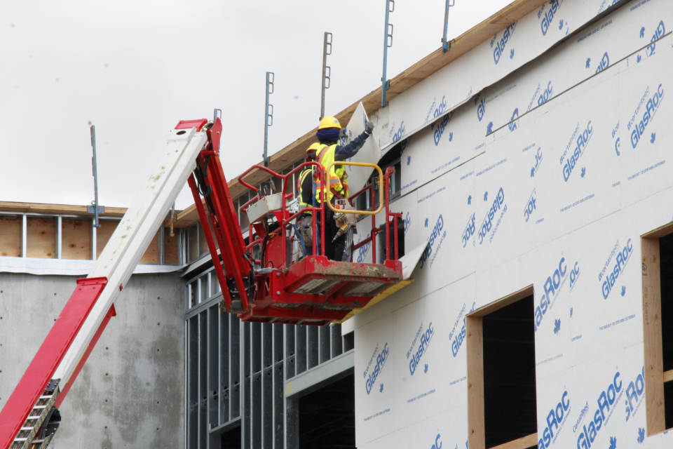 Ottawa introduces Bill C-39 to speed project approvals, strengthen worker protections