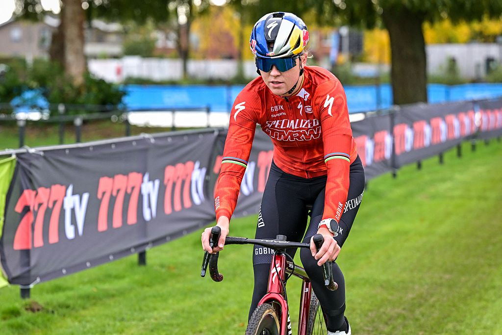 Dutch Fem Van Empel is pictured in action during recon before the women's elite race of the 'Berencross Meulebeke' cyclocross cycling event, race 2/8 in the 'HG Cross' competition, on Saturday 17 October 2026. BELGA PHOTO DAVID PINTENS (Photo by DAVID PINTENS / BELGA MAG / Belga via AFP)