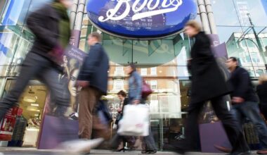 Weston family to buy Boots for US$8.9B