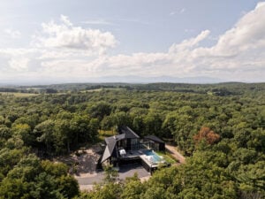 Aston Martin Slyvan Rock Residence