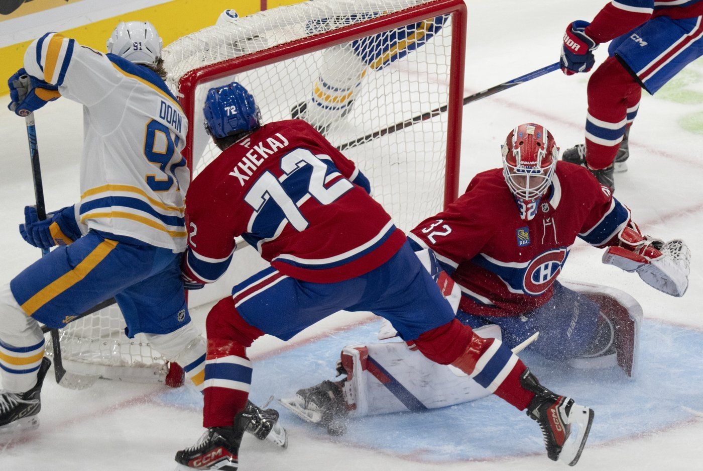 Zachary Bolduc scores decisive goal in shootout for 2nd straight game as Canadiens beat Sabres 4-3