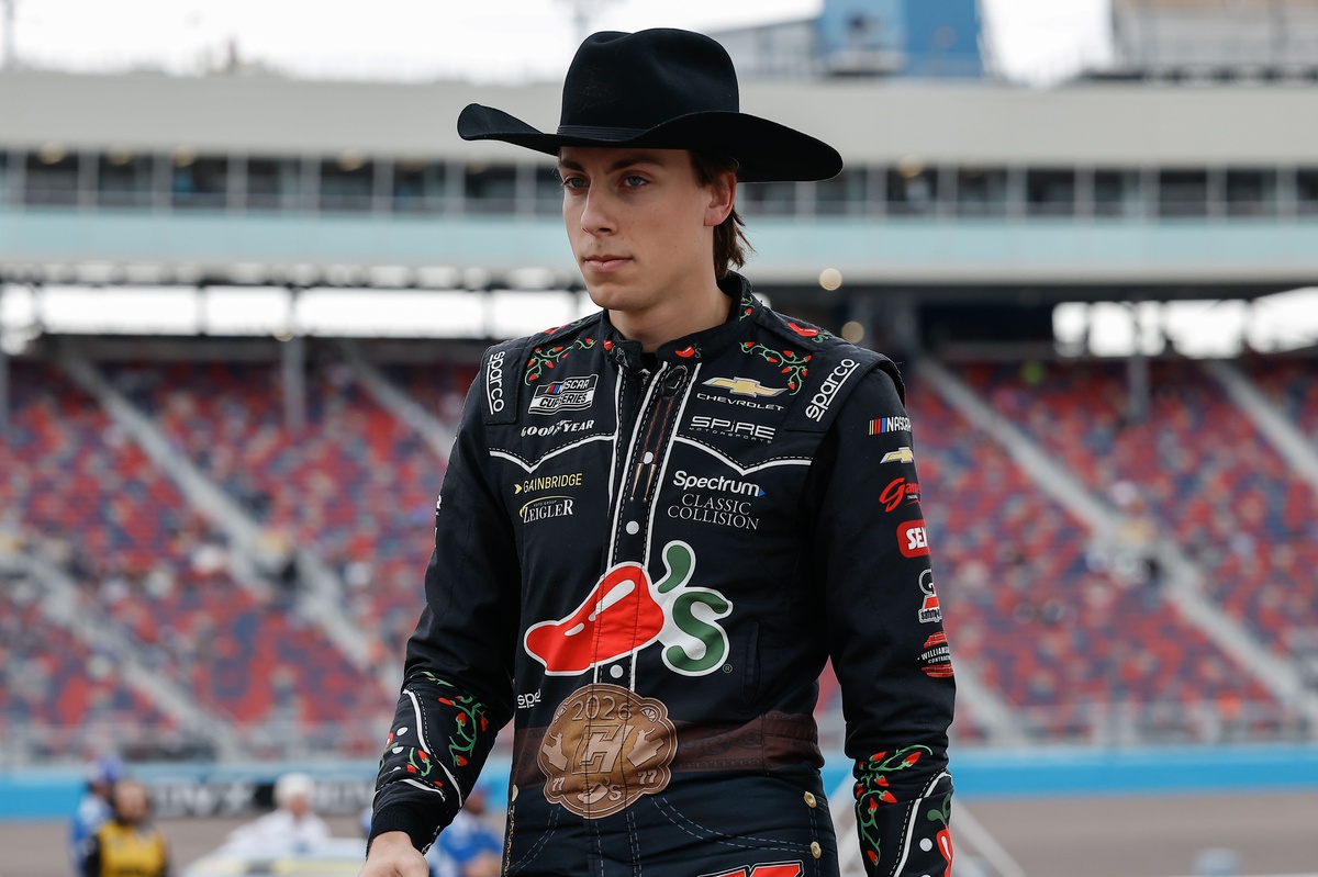 Zane Smith furious as he slams into Carson Hocevar after NASCAR Cup race