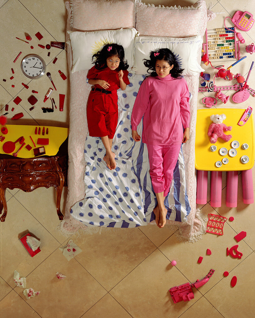 children's illustrated worlds meet seoul realities in yeondoo jung's photographs - 7