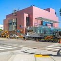 Frank Gehry’s New Colburn School Concert Hall to Open on September 25, 2027 - Image 5 of 19