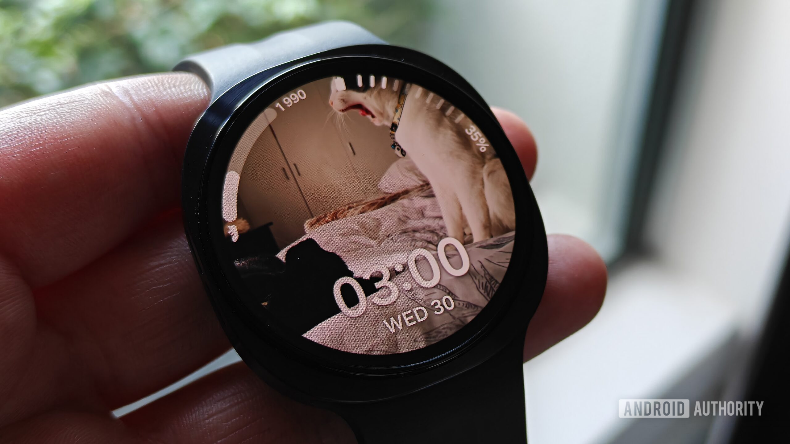 customized photo watch face on galazy watch 9