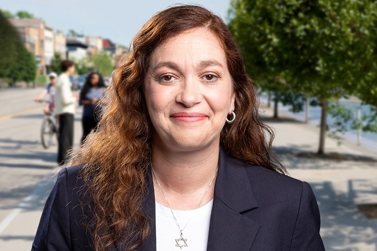 Head and shoulders pic of woman.