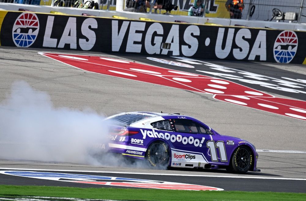 Denny Hamlin, No. 11 Joe Gibbs Racing Toyota