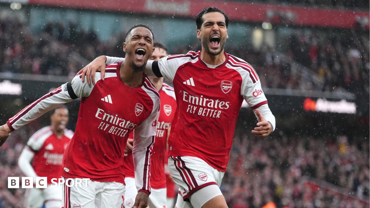 Premier League LIVE: Build-up, team news, live text, radio & score updates as it happens from across the Premier League