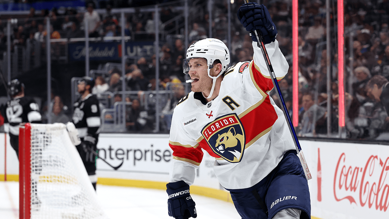 Tkachuk takes the lead | NHL.com