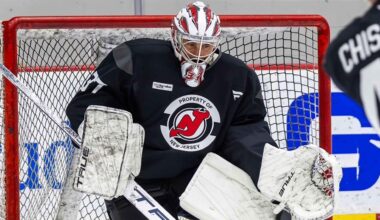 Hellebuyck to make first start for Devils against Stars