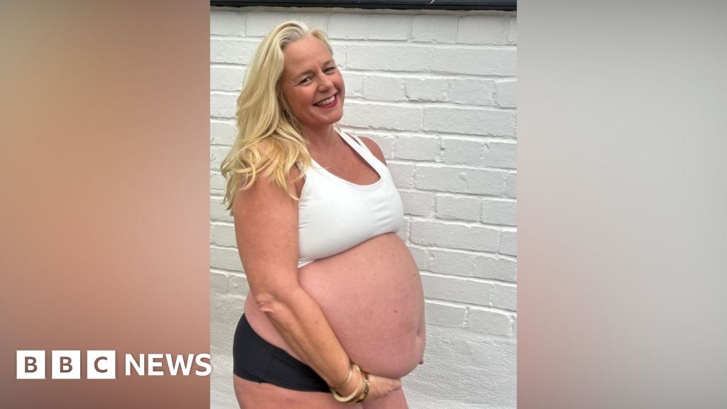 'Like Hilary Swank, I had a baby in my fifties' - BBC