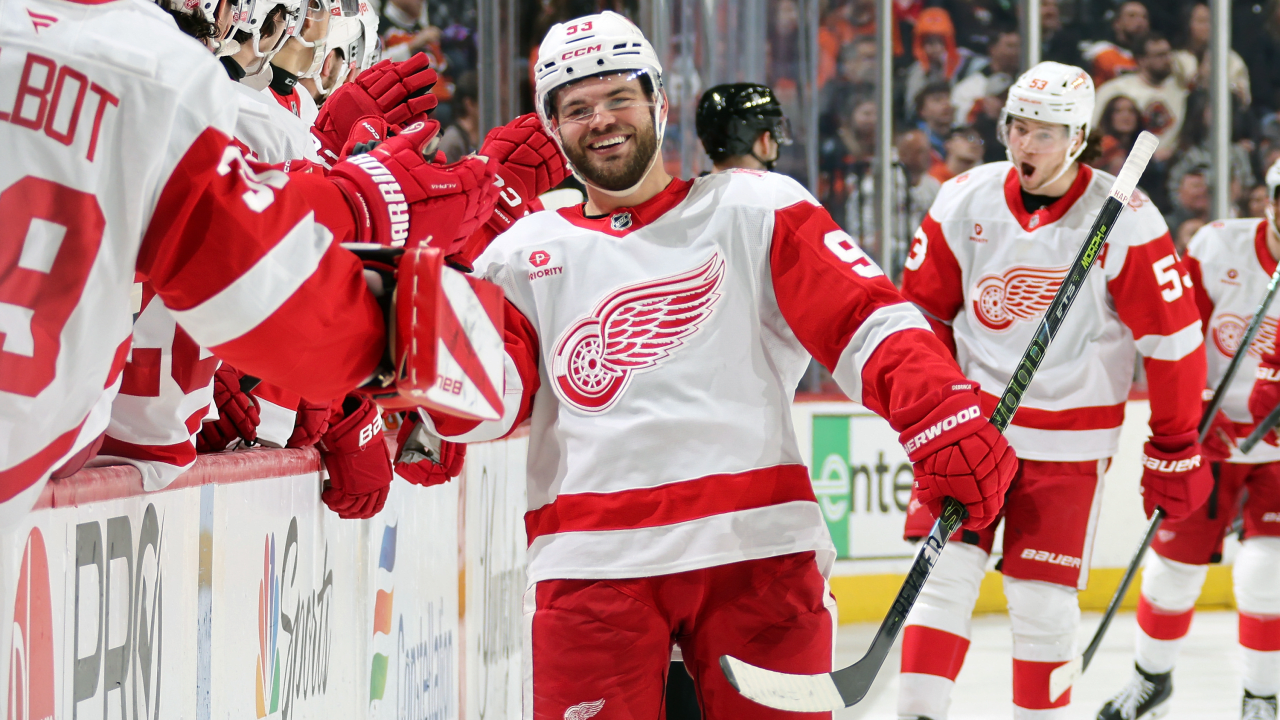 DeBrincat signs seven-year, $91 million contract with Red Wings