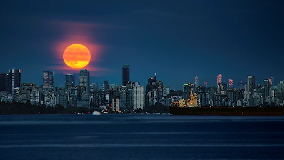 Vancouver weather: Huge full hunter moon to illuminate skies