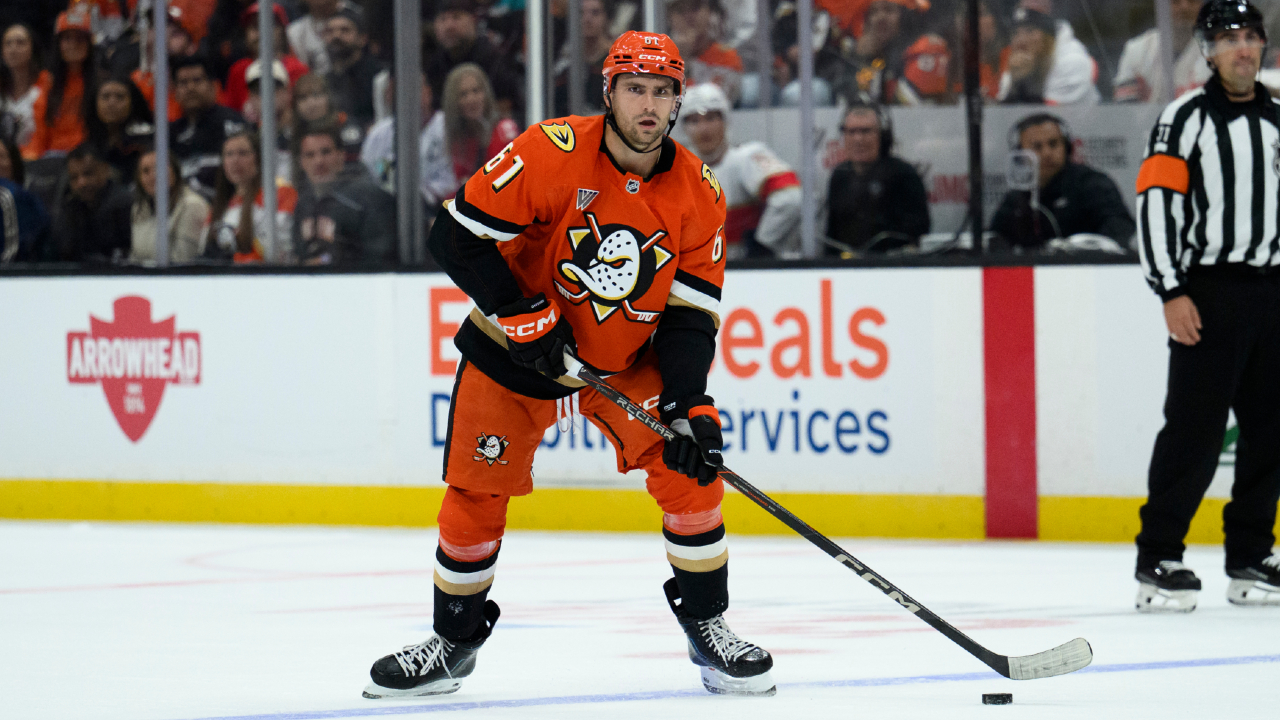 Ducks' Cutter Gauthier, Ryan Poehling exit vs. Flames with injuries