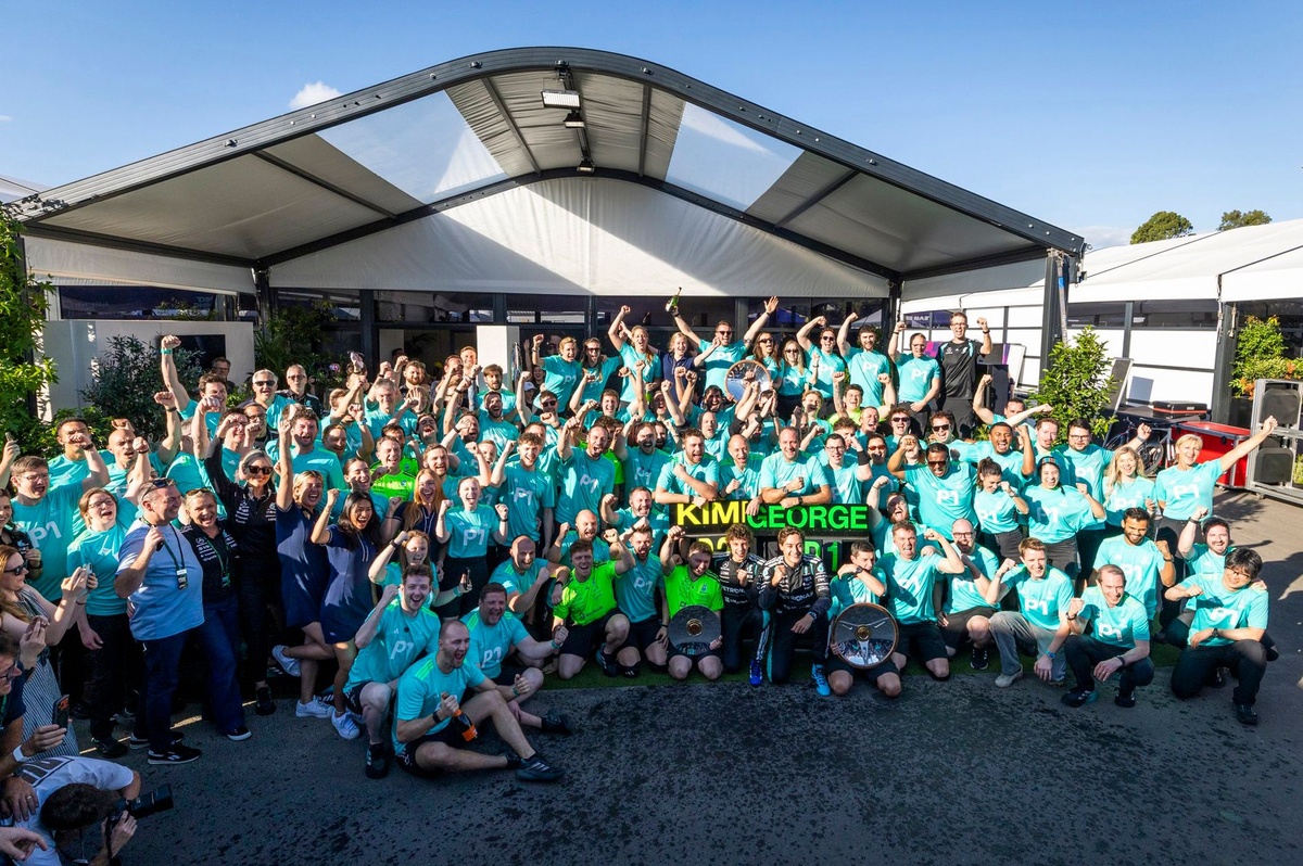 When will Mercedes become F1 world champions in 2026?