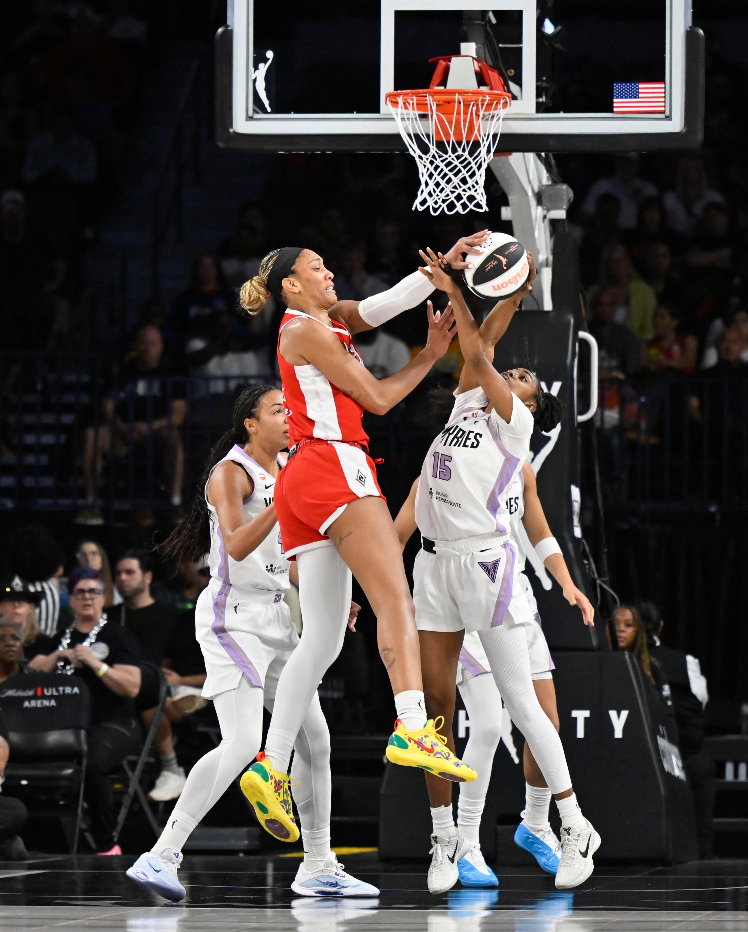 A’ja Wilson blocks Tiffany Hayes.
