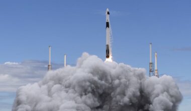 Trump purchased up to $5 million of SpaceX bonds days before major space order