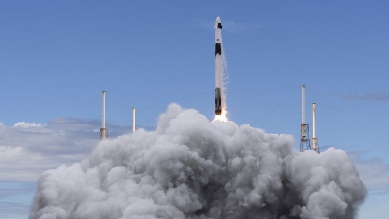 Trump purchased up to $5 million of SpaceX bonds days before major space order