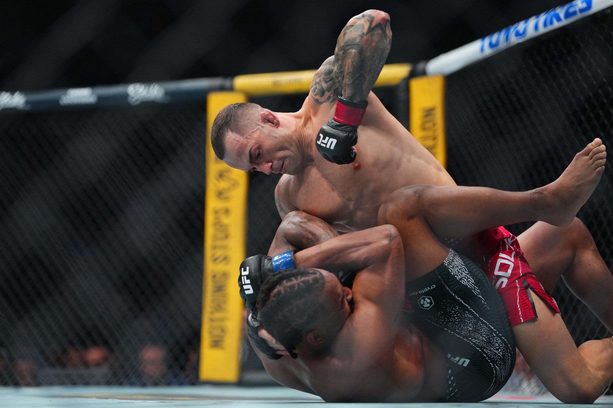 SALT LAKE CITY, UTAH - OCTOBER 03: Roberto Soldić of Bosnia and Herzegovina punches Khaos Williams in a welterweight fight during the UFC 332 event at Delta Center on October 03, 2026 in Salt Lake City, Utah. (Photo by Cooper Neill/Zuffa LLC)