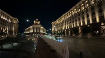 Low-light video screengrabs, iPhone 18 Pro: 0.5x -  (3840x2160px) - iPhone 18 Pro Max vs. iPhone 17 Pro Max