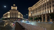 Low-light video screengrabs, iPhone 17 Pro: 1x -  (3840x2160px) - iPhone 18 Pro Max vs. iPhone 17 Pro Max