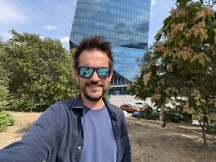Selfies comparison: iPhone 18 Pro - 20mm, f/1.9, ISO 32, 1/717s (3672x4896px) - iPhone 18 Pro Max vs. iPhone 17 Pro Max