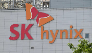 AI chip giant SK hynix says quarterly operating profit soars 630%