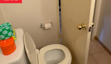 She Used "Psychedelic Wallpaper" to Make a Tiny Bathroom Feel Bigger