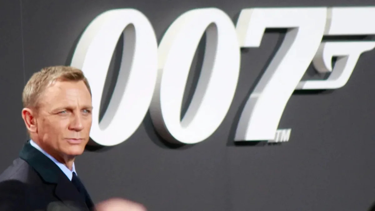 James Bond final screen tests begin as three actors emerge
