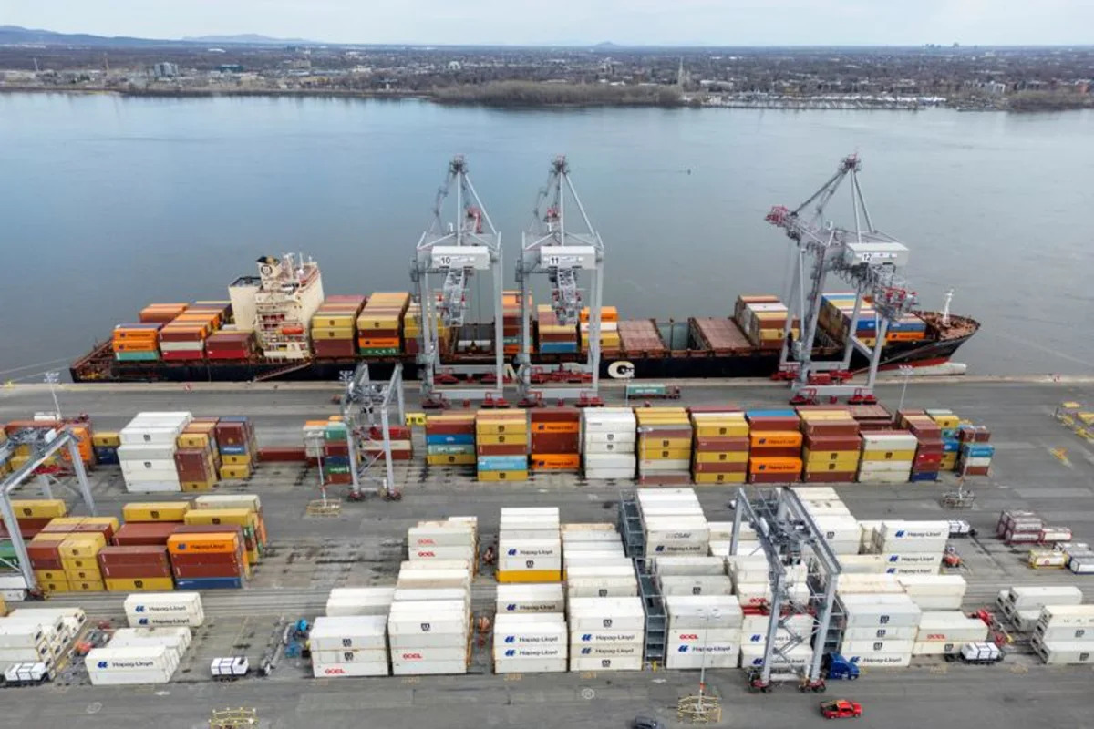 Canada's trade surplus surprisingly widens to over four-year high in August