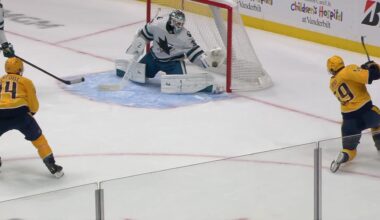 Nedeljkovic's massive glove save | NHL.com