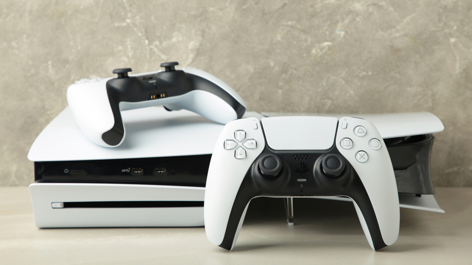 5 PlayStation 5 Pro Accessories That Aren't Worth Buying (According To Owners)