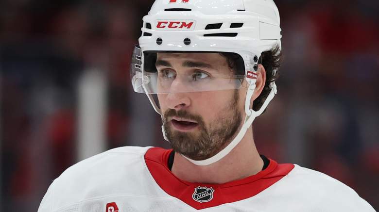 A notable insider has posited that the Montreal Canadiens have an offer ready for Dylan Larkin should he be willing to waive his no-trade.