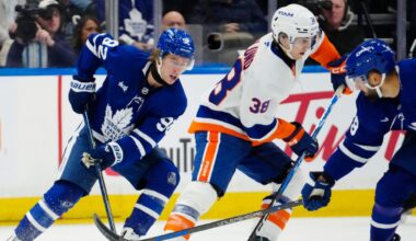 Maple Leafs drop third straight in loss to Islanders