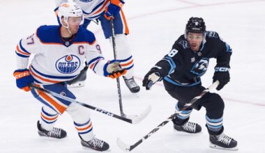 Connor McDavid notches five points, Oilers crush Mammoth