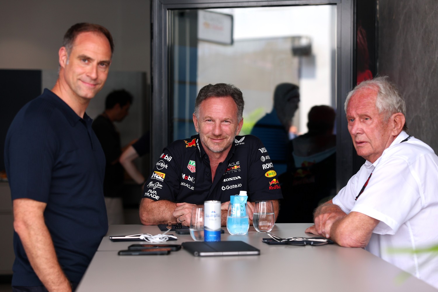 Oliver Mintzlaff, Managing director of Red Bull GmbH, Christian Horner, Team Principal of Oracle Red Bull Racing and Dr Helmut Marko, Team Consultant of Oracle Red Bull Racing talk in the Paddock during practice ahead of the F1 Grand Prix of Saudi Arabia at Jeddah Corniche Circuit on April 18, 2025 in Jeddah, Saudi Arabia. (Photo by Alex Pantling/Getty Images) // Getty Images / Red Bull Content Pool //