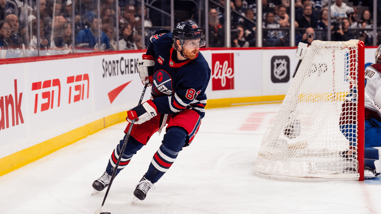Connor scores game-winner with one minute left, Jets hand Avalanche first loss