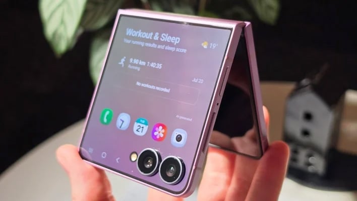 Samsung Galaxy Z Flip 8
