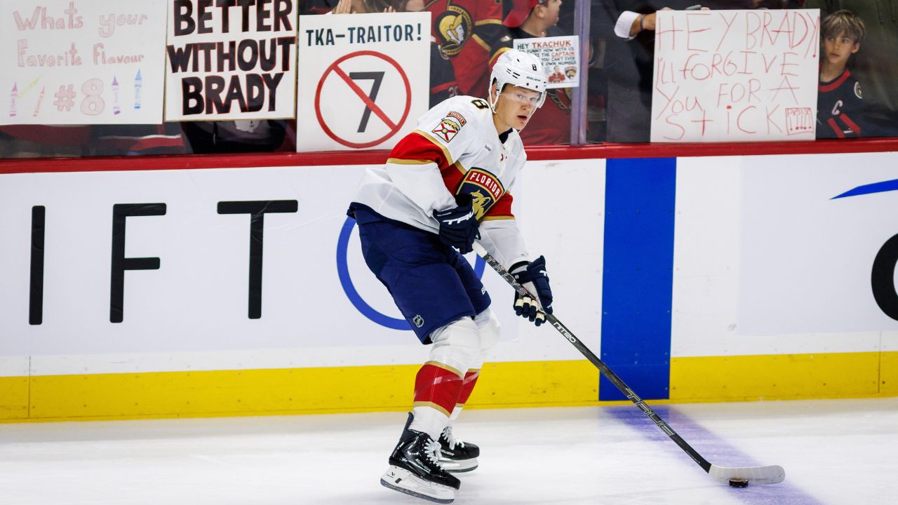 Brady Tkachuk heavily booed by Ottawa crowd in return with Panthers
